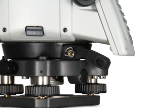 MS05-AXII Studio Images - Plug